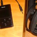 I love gadgets, but I don't buy many of them. Lack of money and good upbringing prohibits this. But a gadget can become a necessity. Like this Philips HDD mp3 player. Since I bought it from a collegue I can't think of an mp3-free life. On the right there is a wireless headphone set that I use when I sit in the garden. As i said, I want my music loud. Thank to Jeroen, who also likes gadgets and actually buys them. ;)